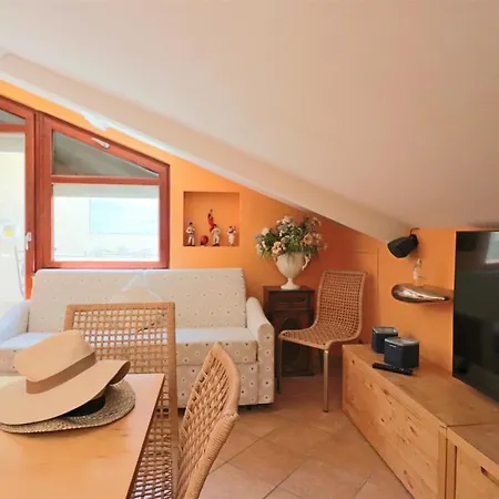 Incanto Sorrentino - De Vivo Realty *